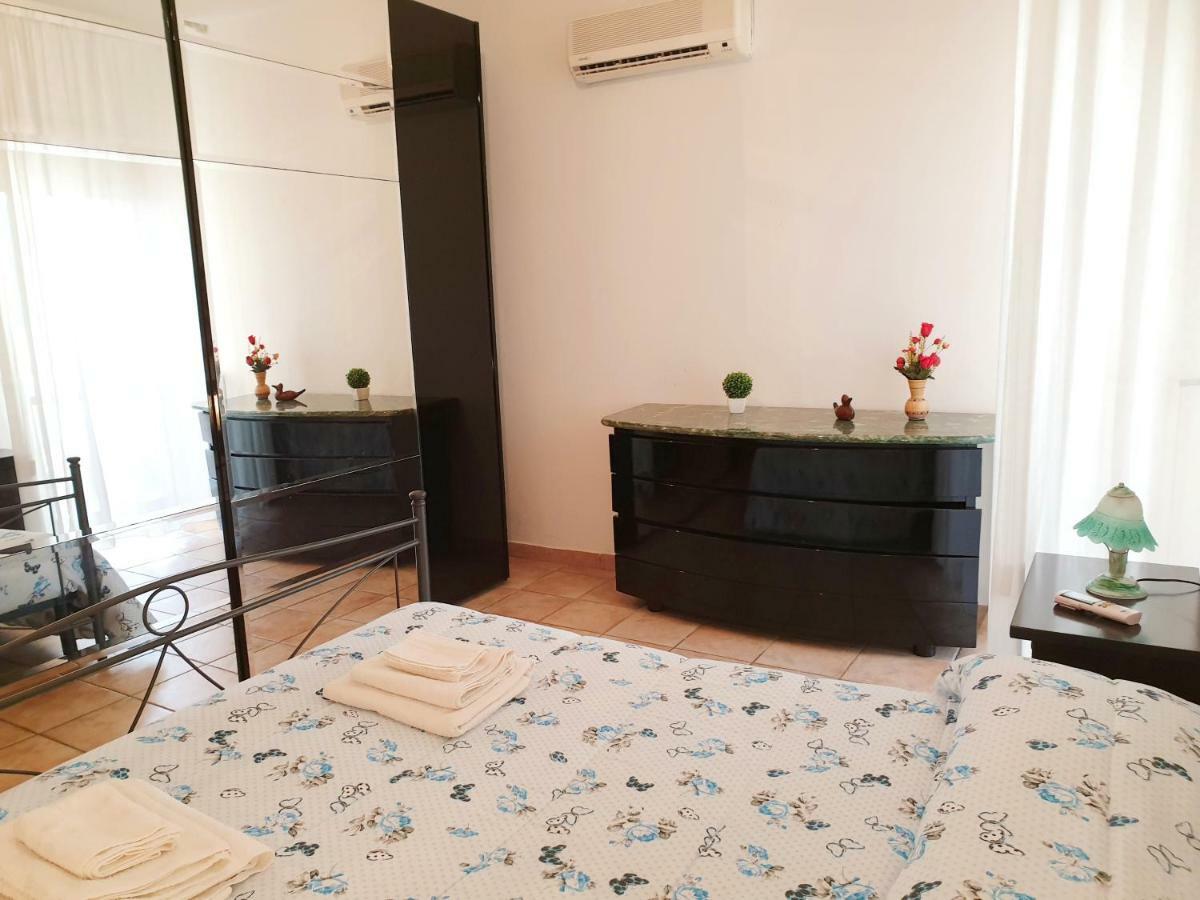 شقة Residenza Estate Vista Mare غالّيبولي المظهر الخارجي الصورة